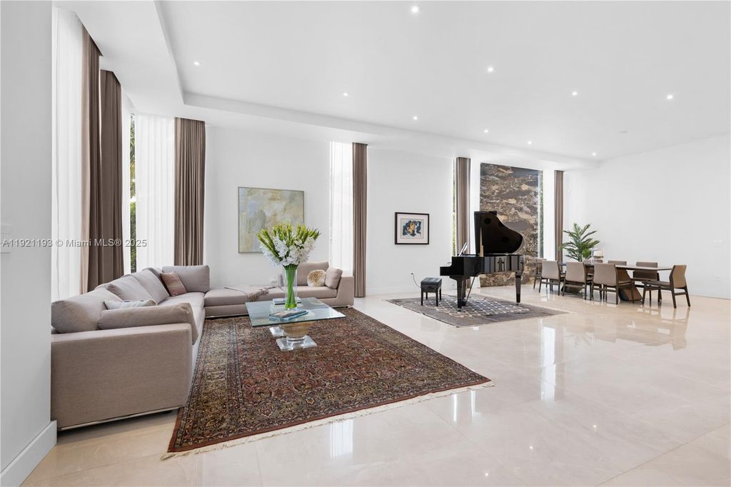 Property photo 2 of 50 <Alttext/>