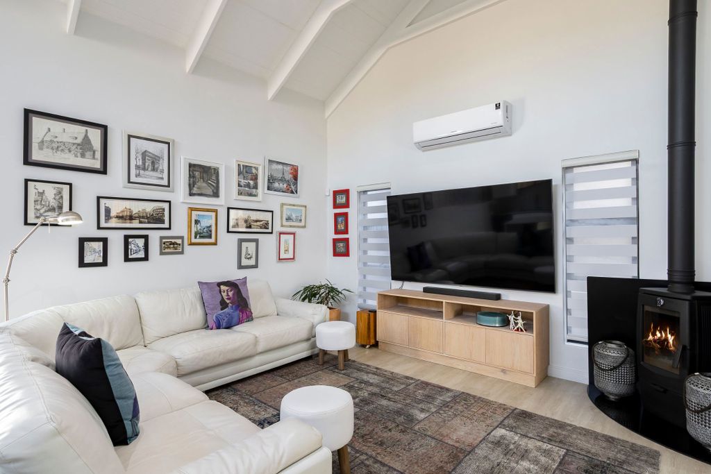 Property photo 3 of 34 Sw1699933