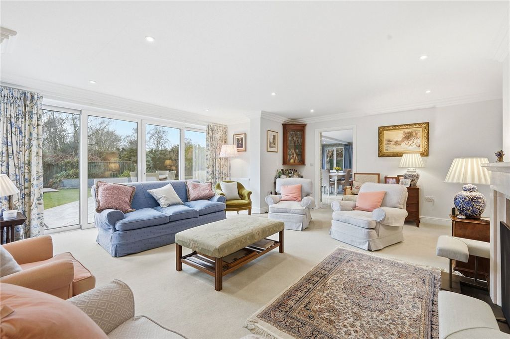 Property photo 2 of 19 Drawing Room