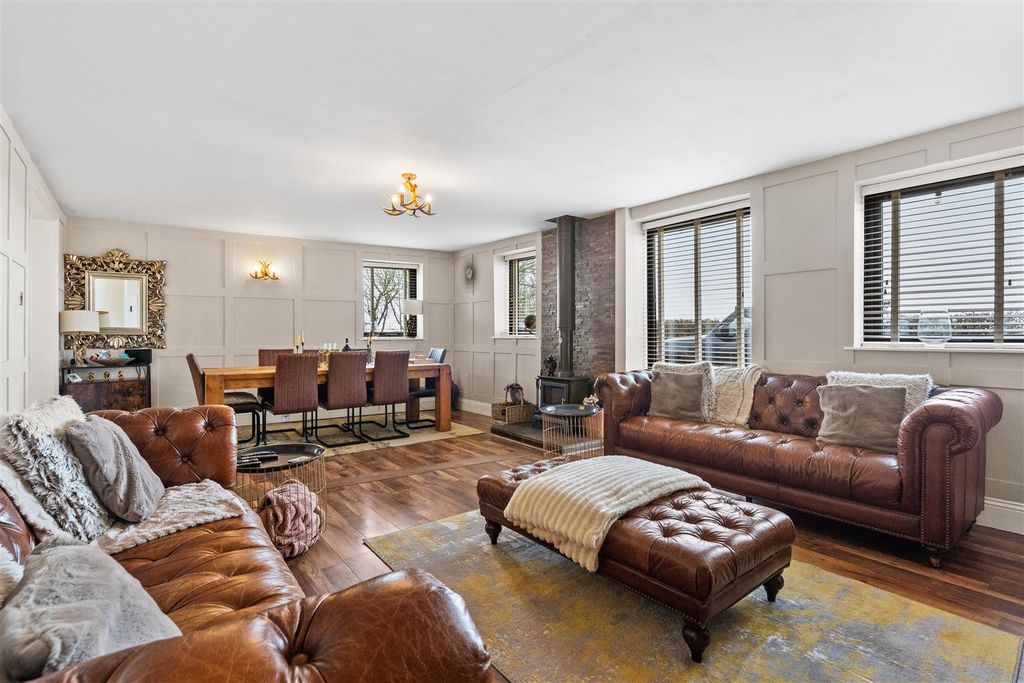 Property photo 1 of 37