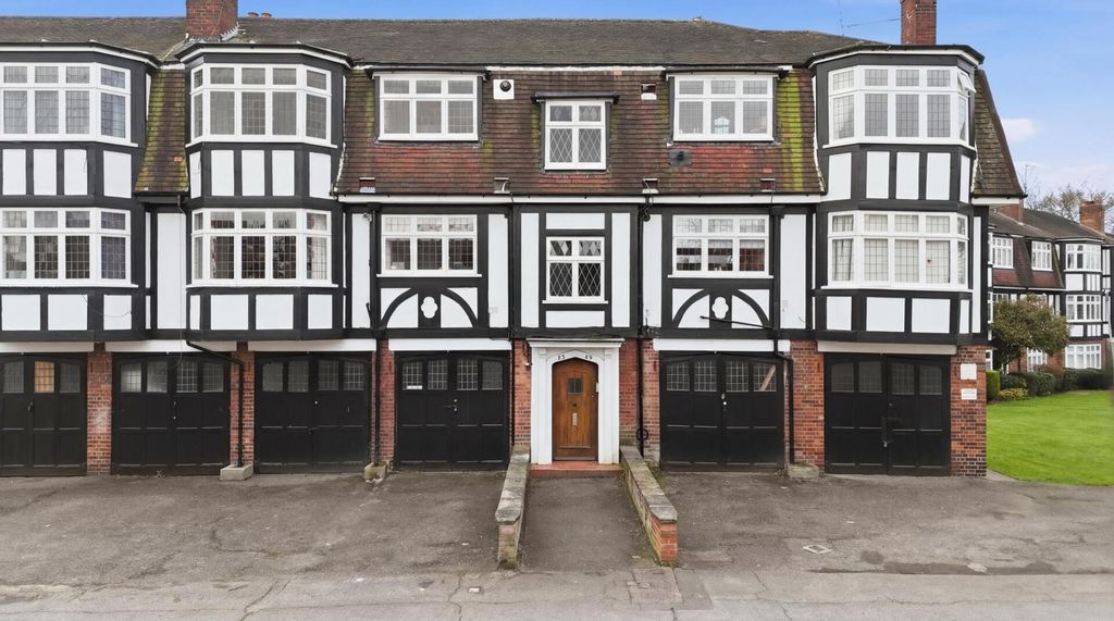 Property photo 1 of 14 Front (Exterior)