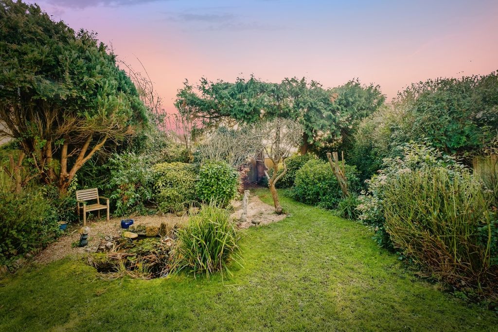 Property photo 2 of 29 Pbox-Img.Jpg