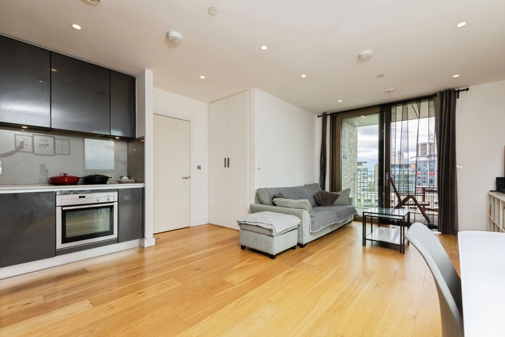 Property photo 2 of 20 Open Plan Living