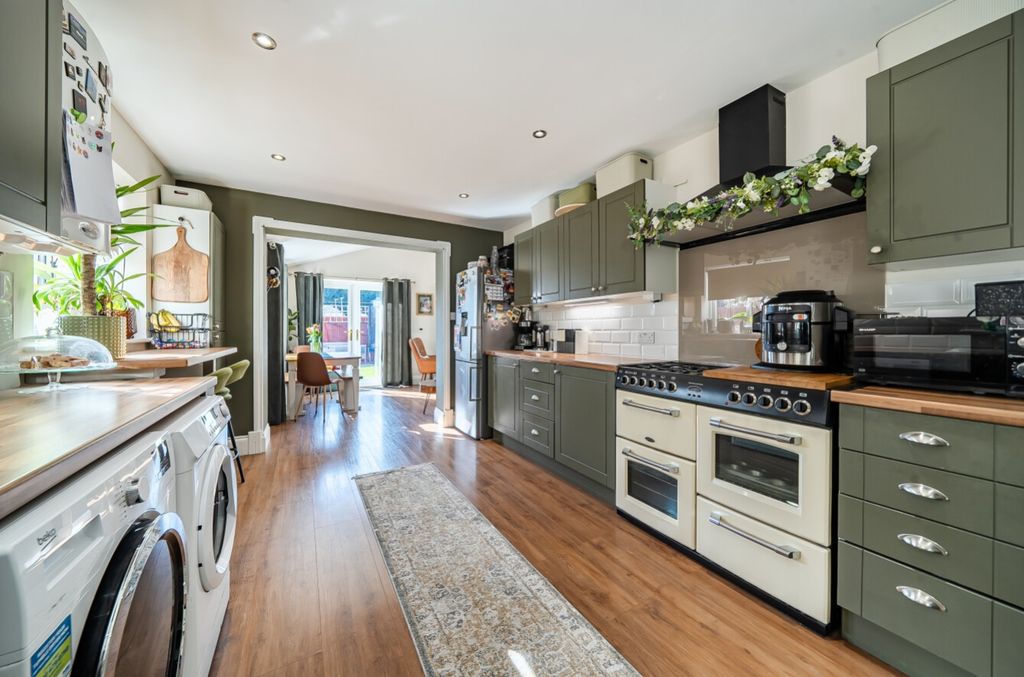 Property photo 2 of 24 1431863-2-69B9837A6Df66