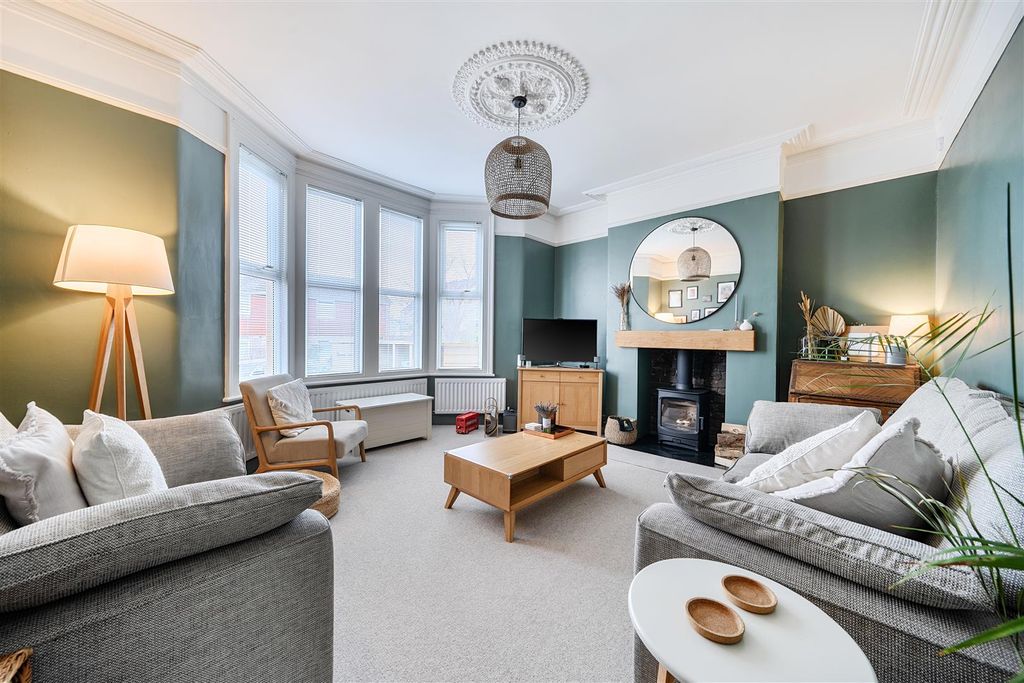 Property photo 2 of 19 1408886-16-69849F606B45B.Jpg