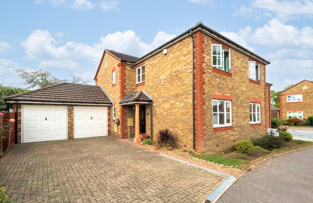 Property photo 1 of 17