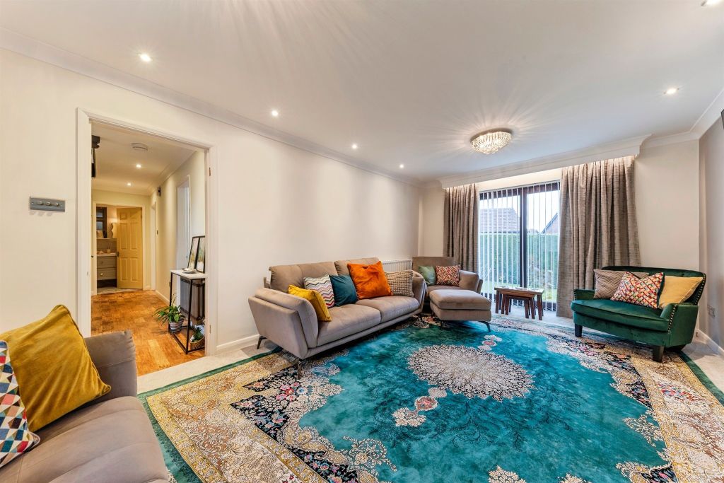 Property photo 3 of 17