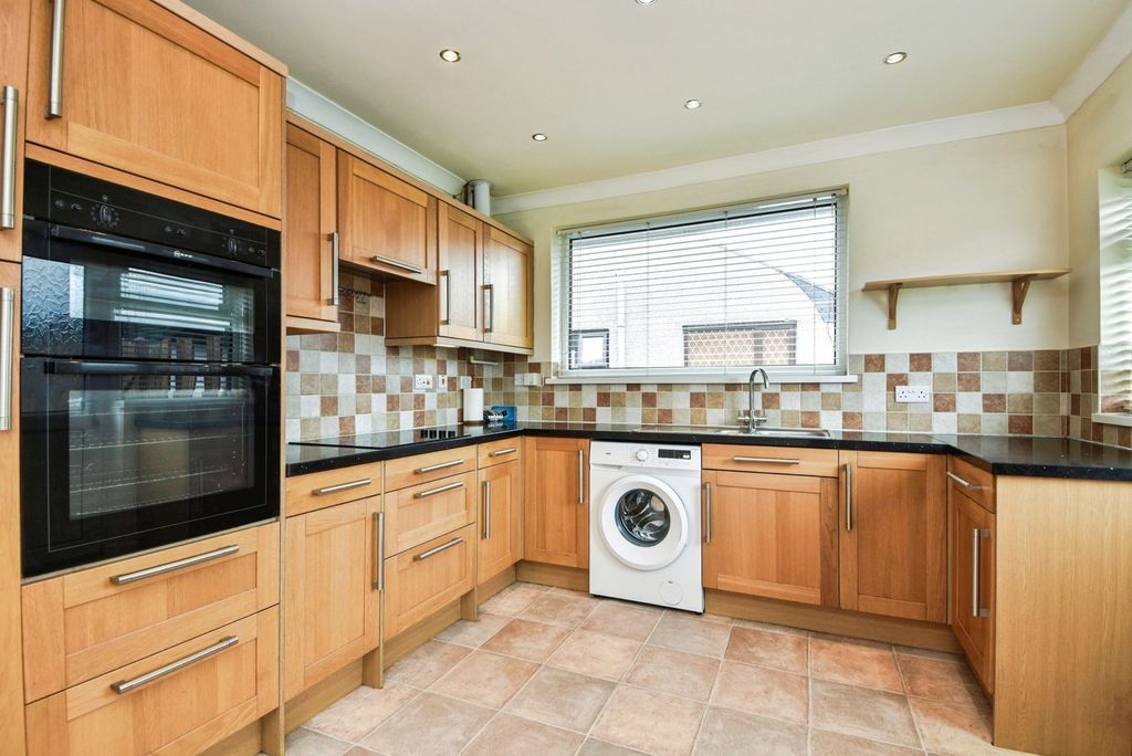 Property photo 3 of 20 Pbox-Img.Jpg