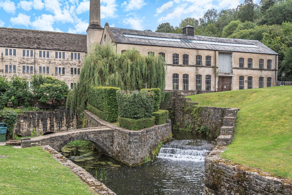 Property photo 3 of 11 Photo 06