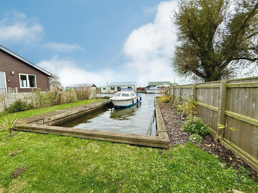 Property photo 1 of 10 The Dock