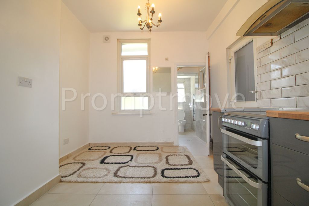 Property photo 1 of 6 Na