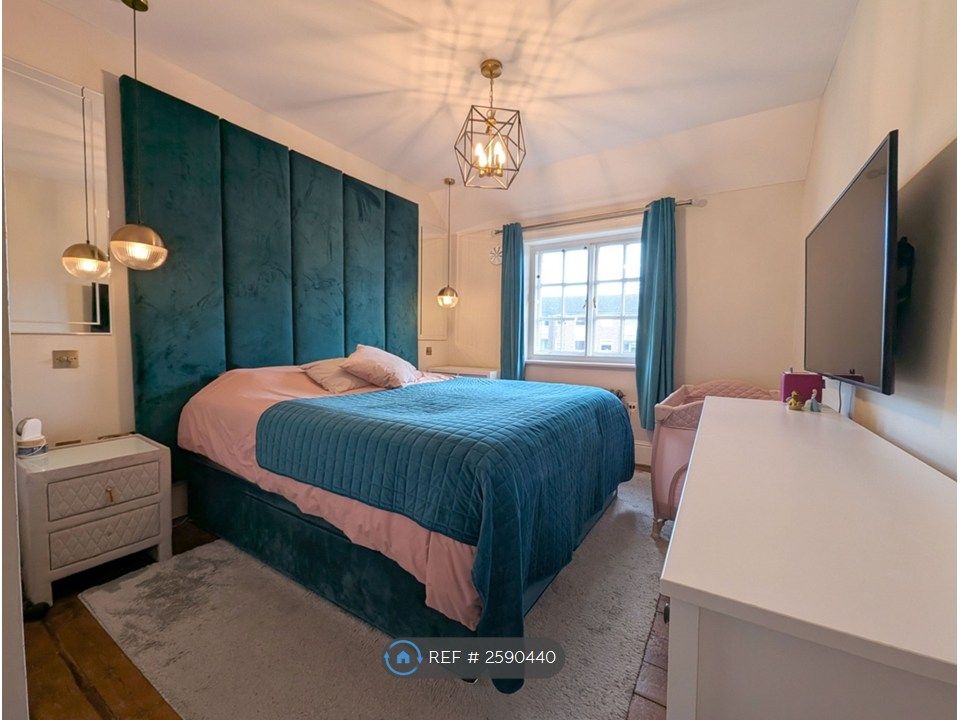 Property photo 3 of 11 Bedroom