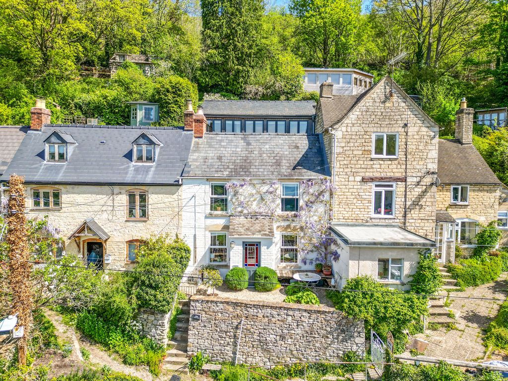 Property photo 1 of 24