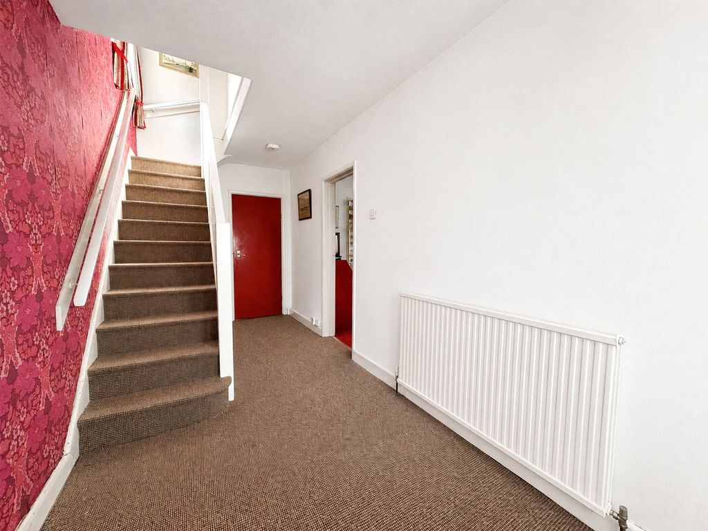 Property photo 2 of 14 Picture No. 18