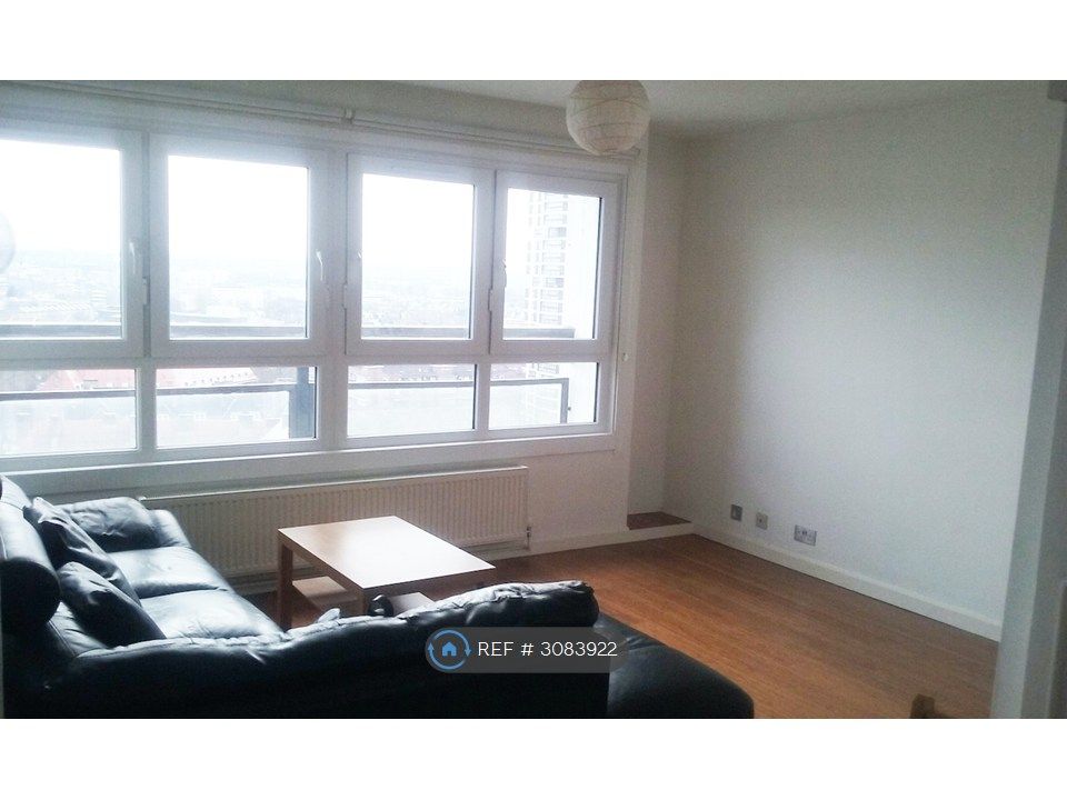 Property photo 1 of 14 Living Room