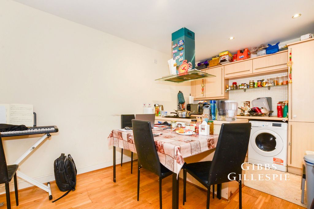 Property photo 2 of 10 Photo