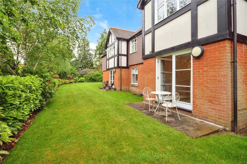 Property photo 1 of 17 Picture No. 11