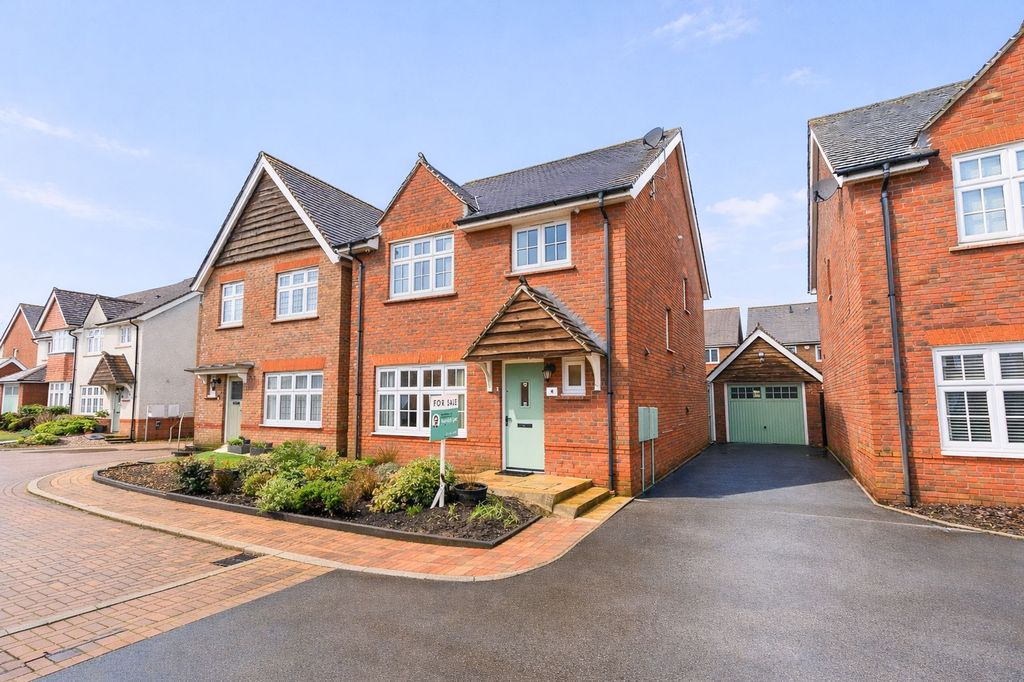 Property photo 1 of 24