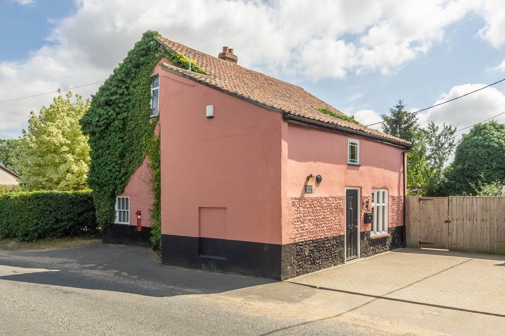 Property photo 1 of 24