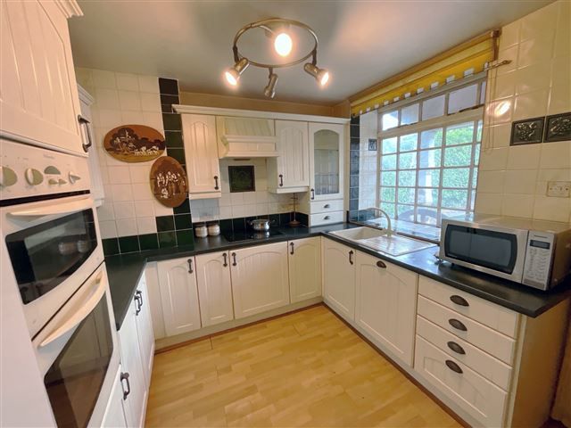 Property photo 2 of 17 Kitchen