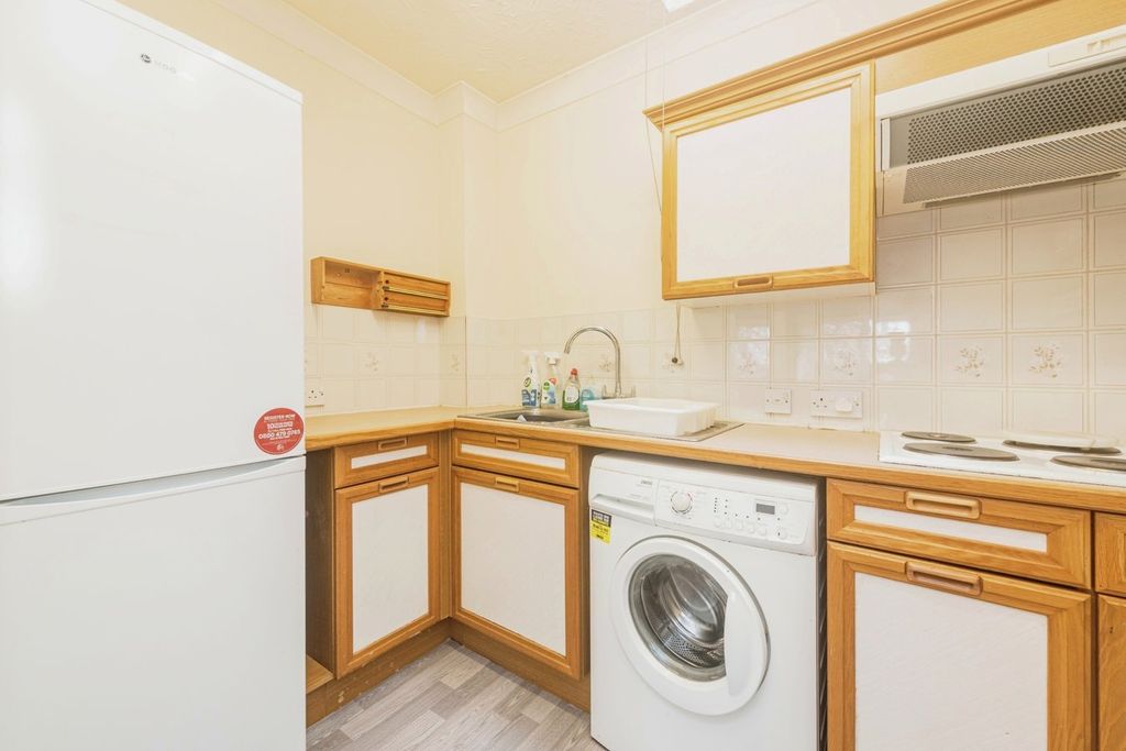 Property photo 2 of 16