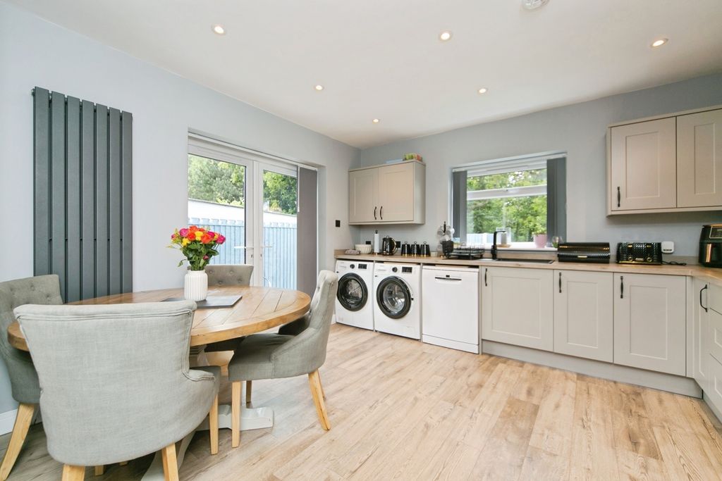 Property photo 1 of 17 Pbox-Img.Jpg