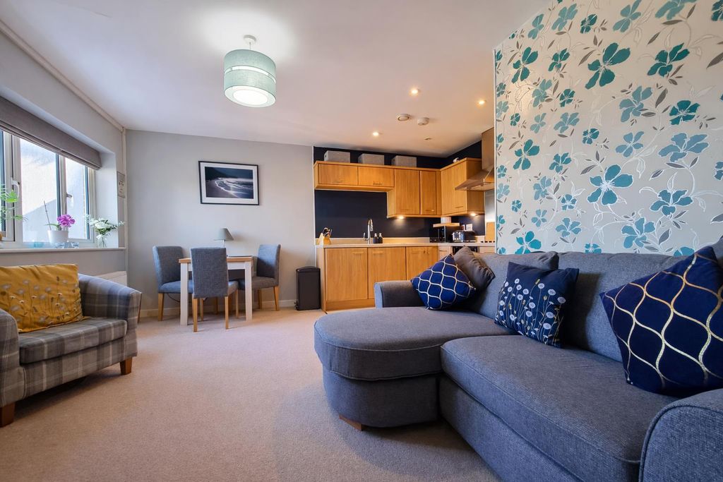 Property photo 3 of 17 7.Png