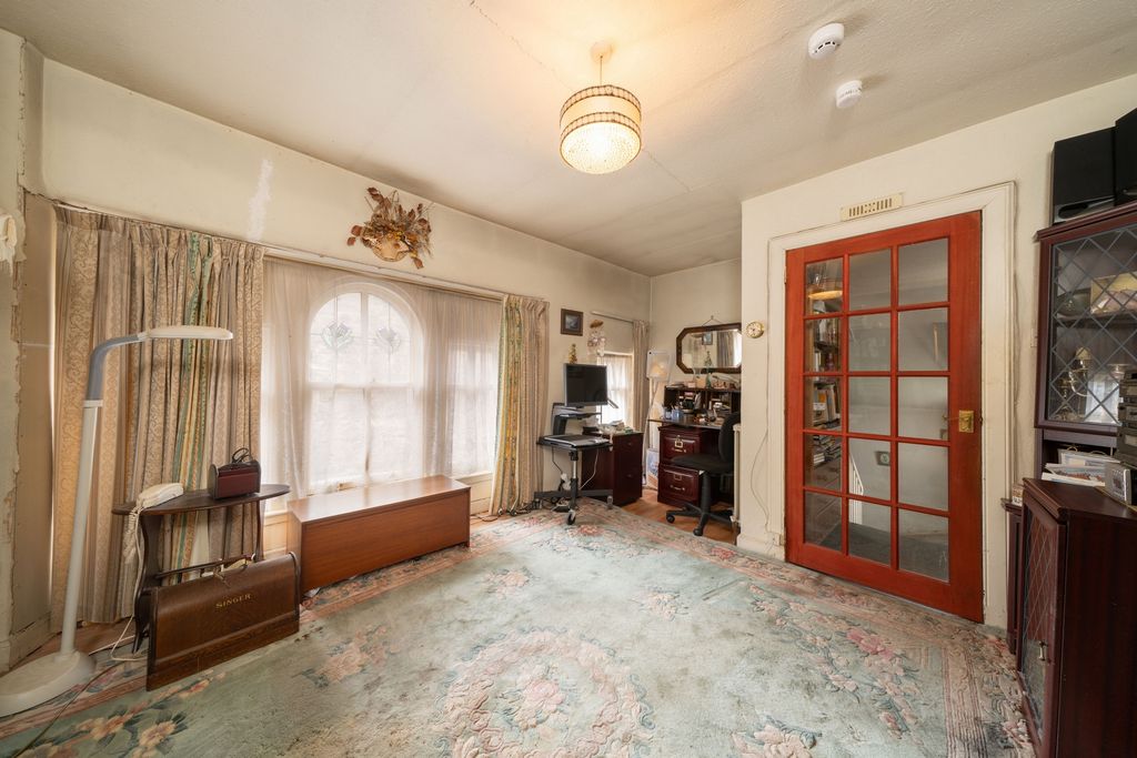 Property photo 2 of 15 Photo 9
