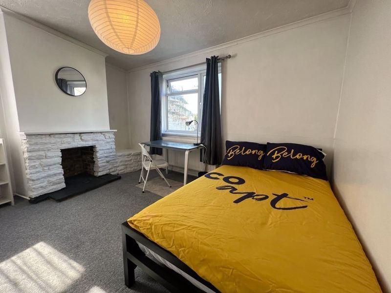 Property photo 3 of 8 Photo 9