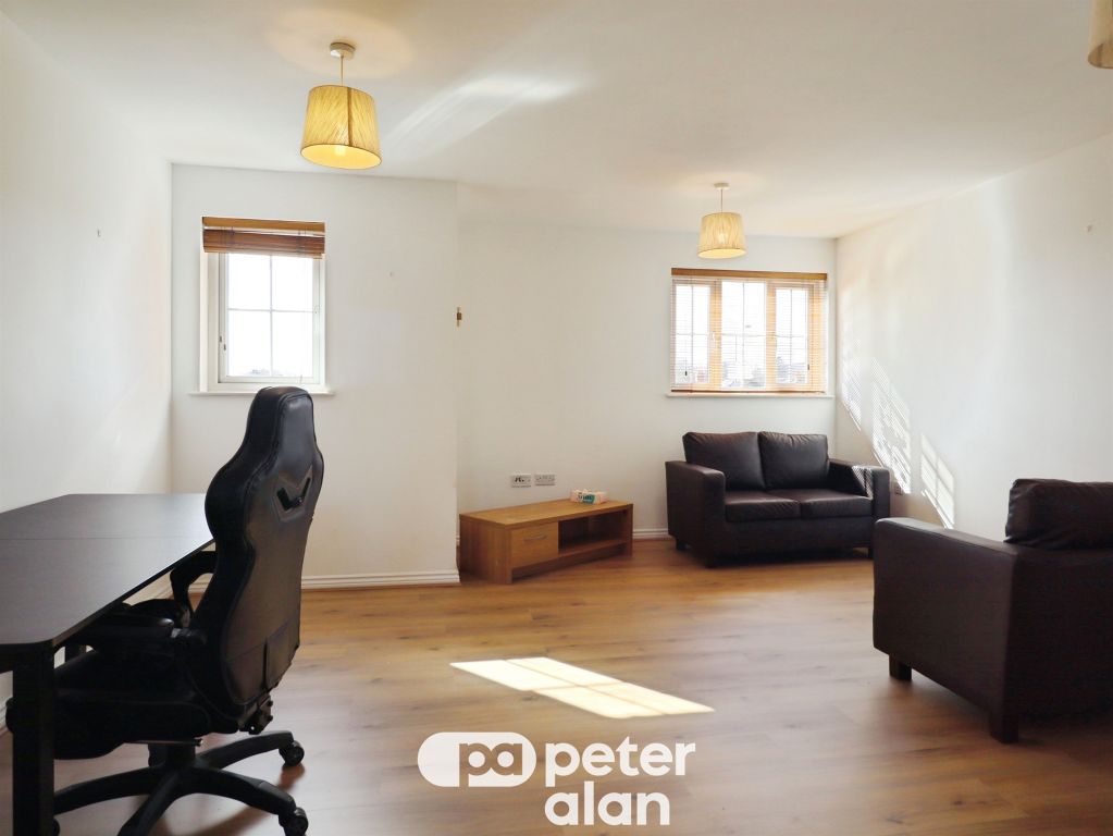 Property photo 3 of 9