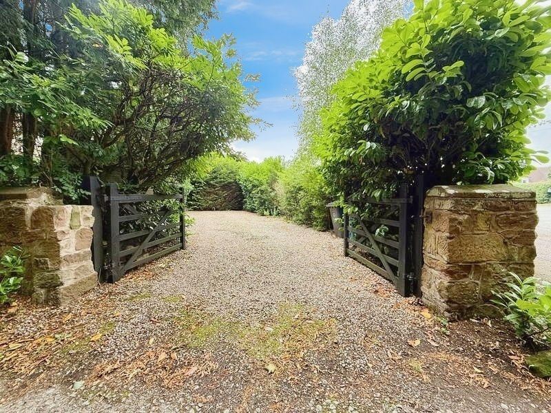 Property photo 3 of 53