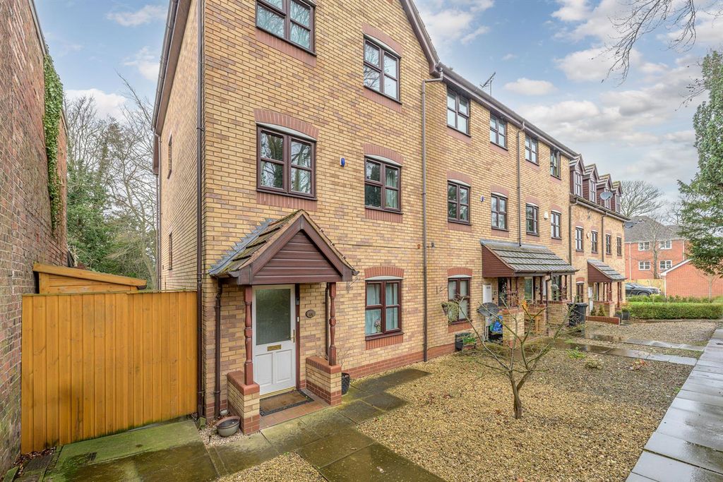 Property photo 1 of 27