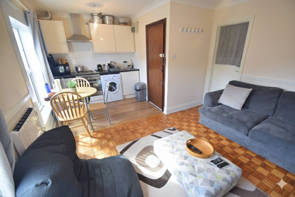 Property photo 2 of 5 4811472