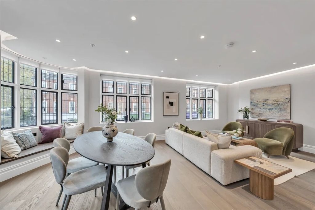 Property photo 1 of 20 Photo 5