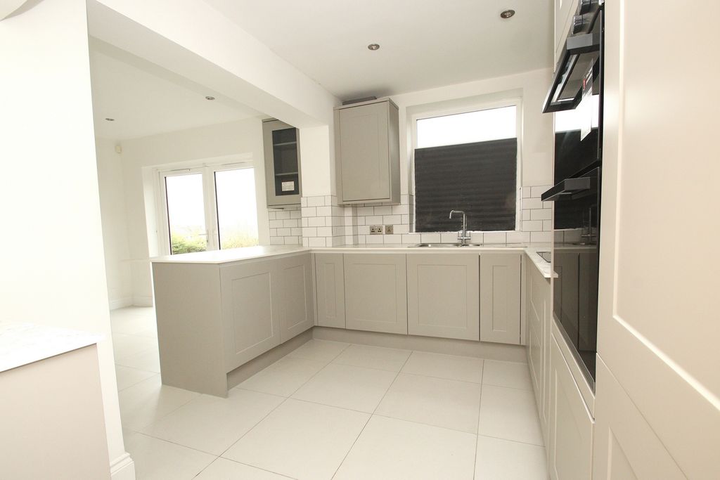 Property photo 3 of 25 Photo 27