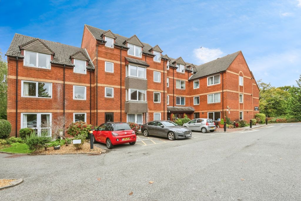 Property photo 2 of 17 Photo