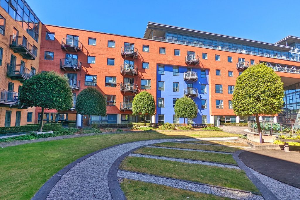 Property photo 1 of 9 Front External