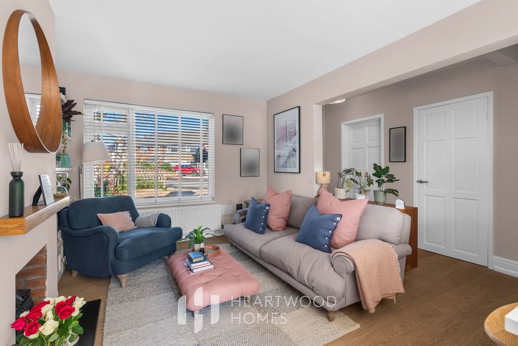 Property photo 2 of 17