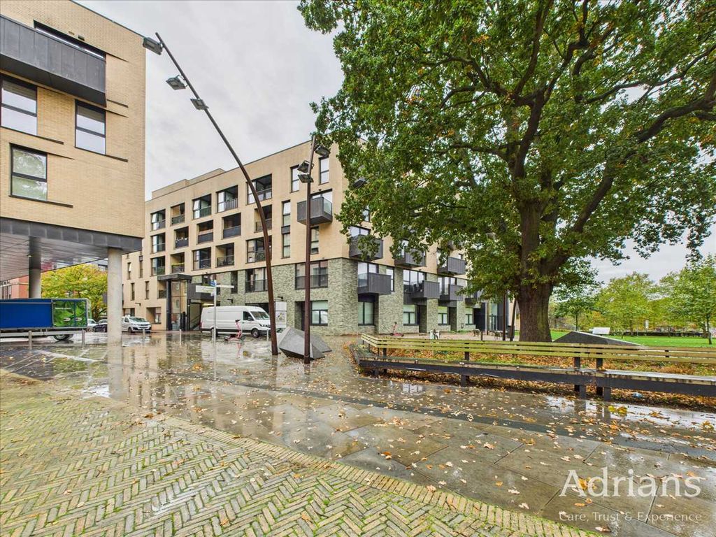 Property photo 2 of 11