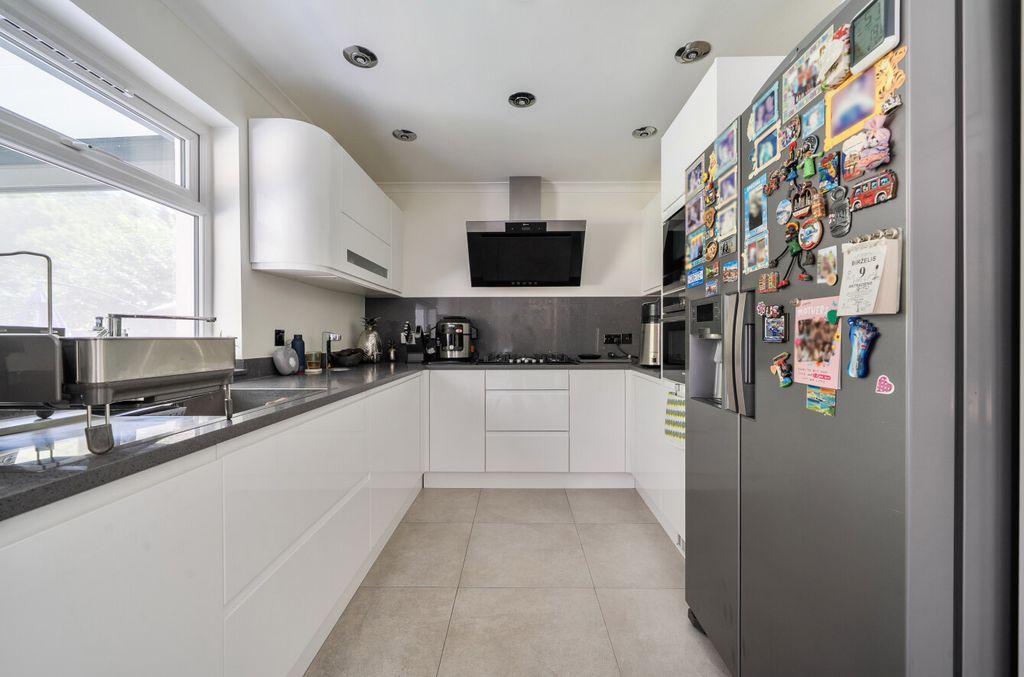 Property photo 3 of 21 1471405-19-6A2863...