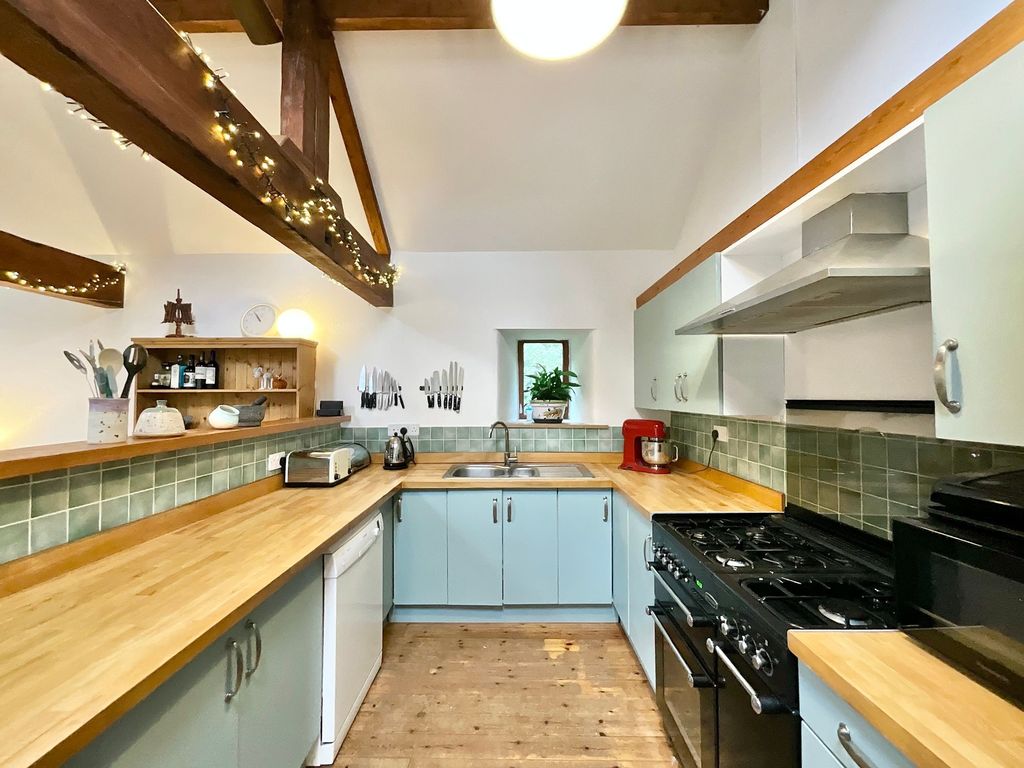 Property photo 3 of 53