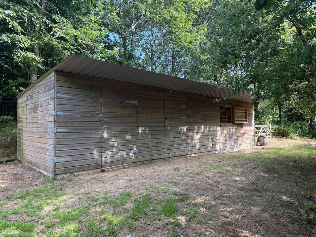 Property photo 2 of 11