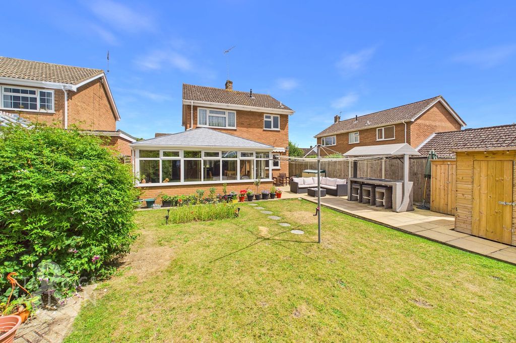 Property photo 1 of 18