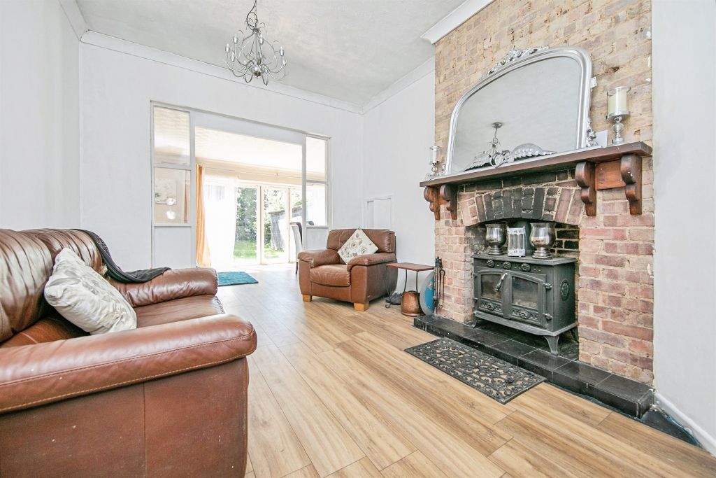 Property photo 3 of 19