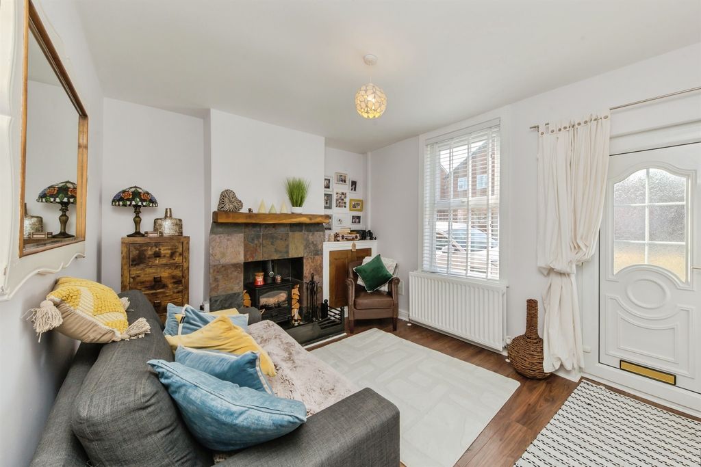 Property photo 3 of 14