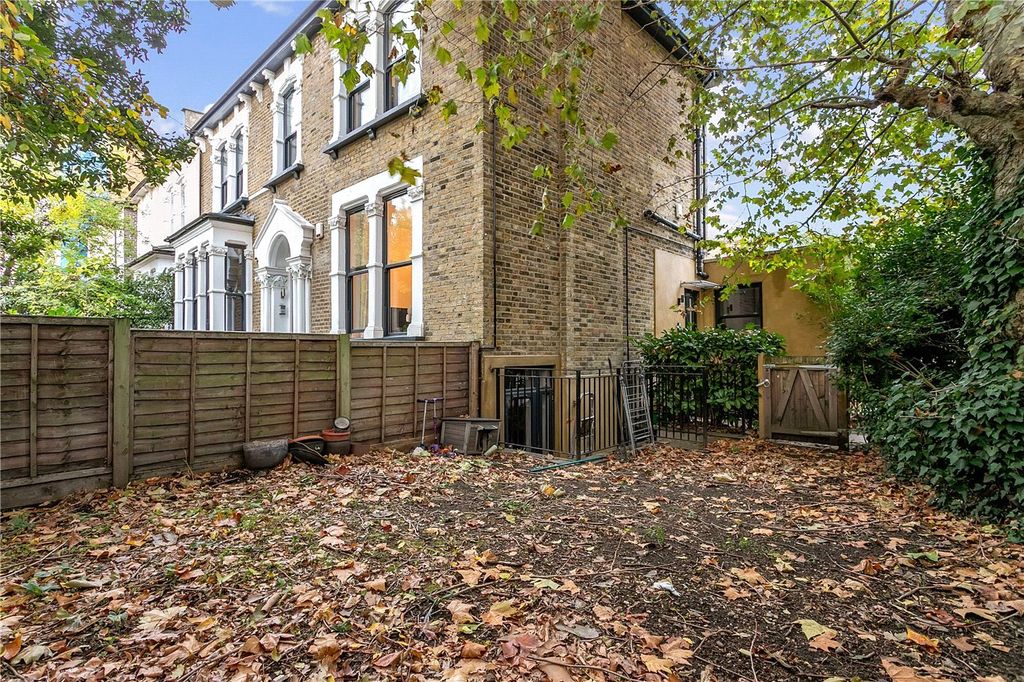 Property photo 2 of 5 Picture No. 10