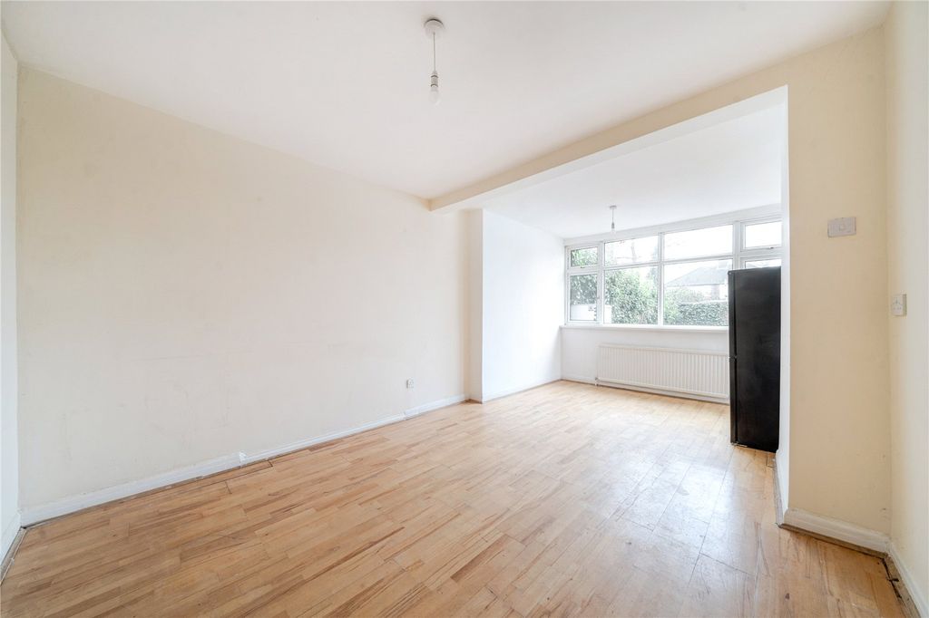 Property photo 2 of 19 Picture No. 34