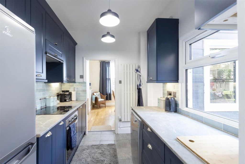 Property photo 3 of 22