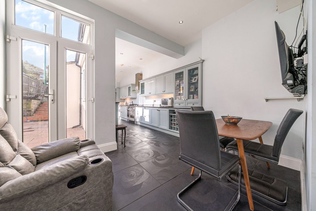 Property photo 3 of 26 Dining