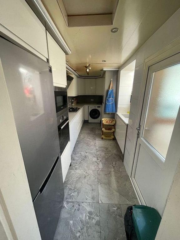 Property photo 1 of 3